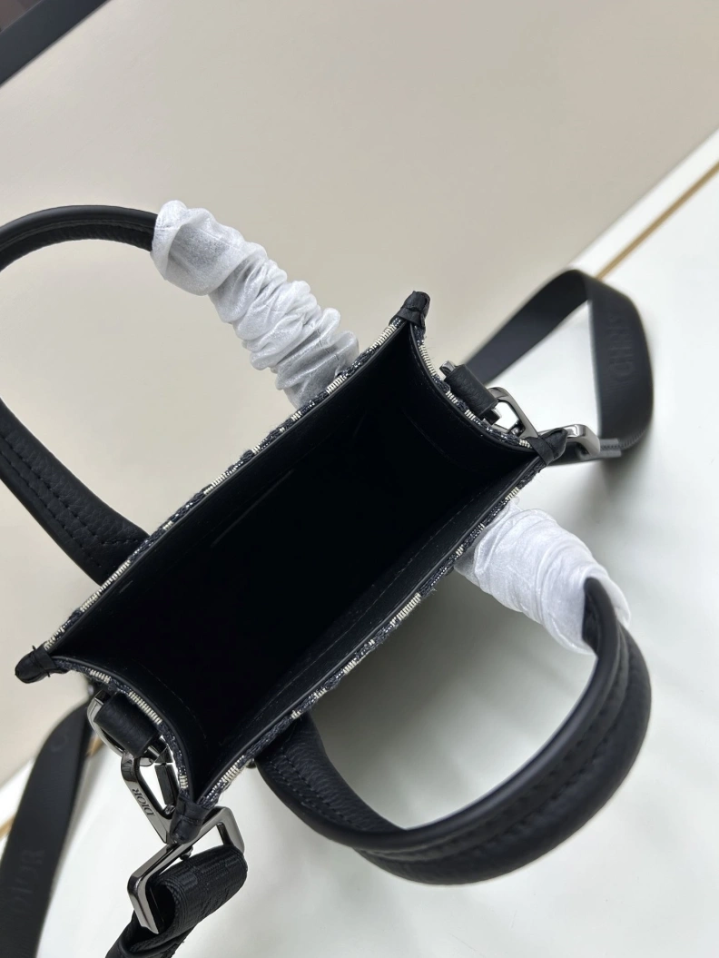 Minimalist Dxxr Top Handle Bags 61490