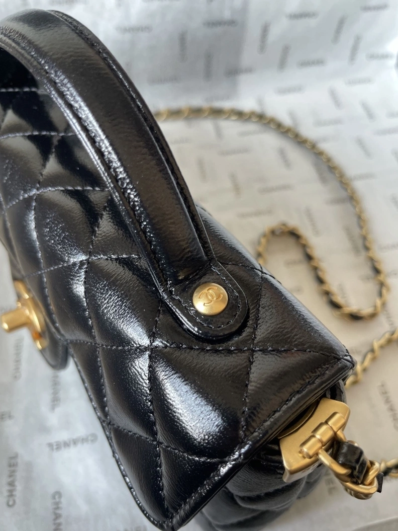 Fashionable Chxnxl Top Handle Bags 32400