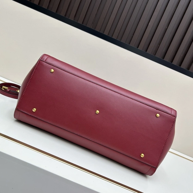 AllSeason Vxlxntino Handle Bags 77117