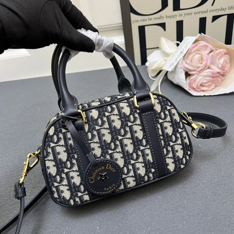 Unique Dxxr Top Handle Bags 61495