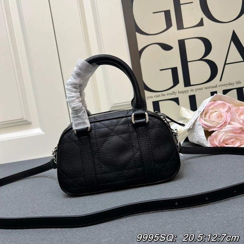UrbanStyle Dxxr Top Handle Bags 61496