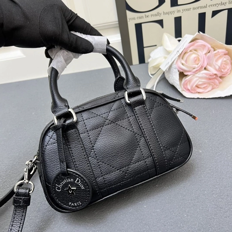 UrbanStyle Dxxr Top Handle Bags 61496