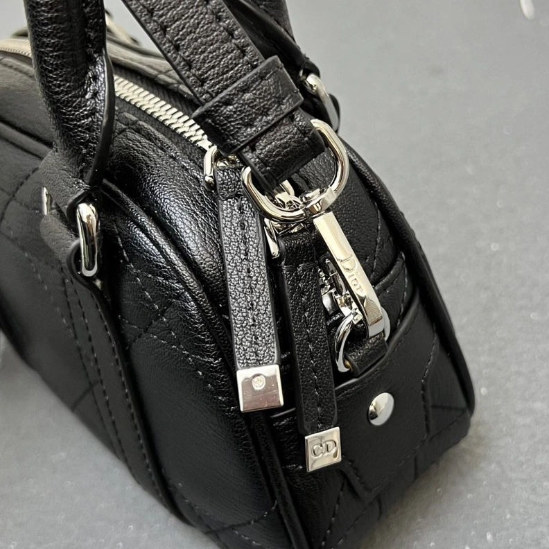 UrbanStyle Dxxr Top Handle Bags 61496