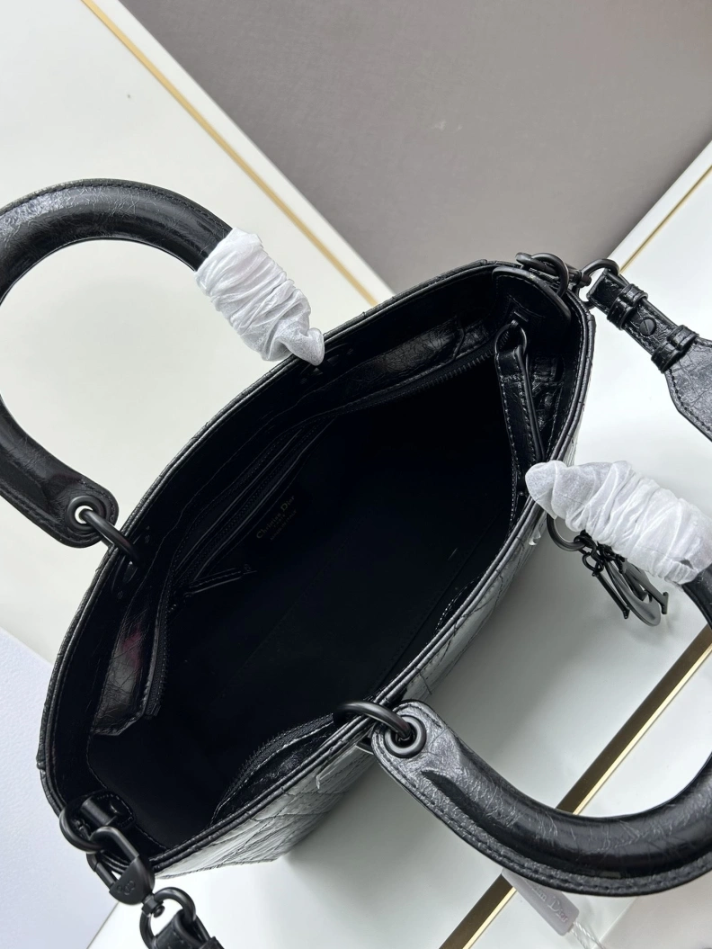 Versatile Dxxr Travel Bags 61462