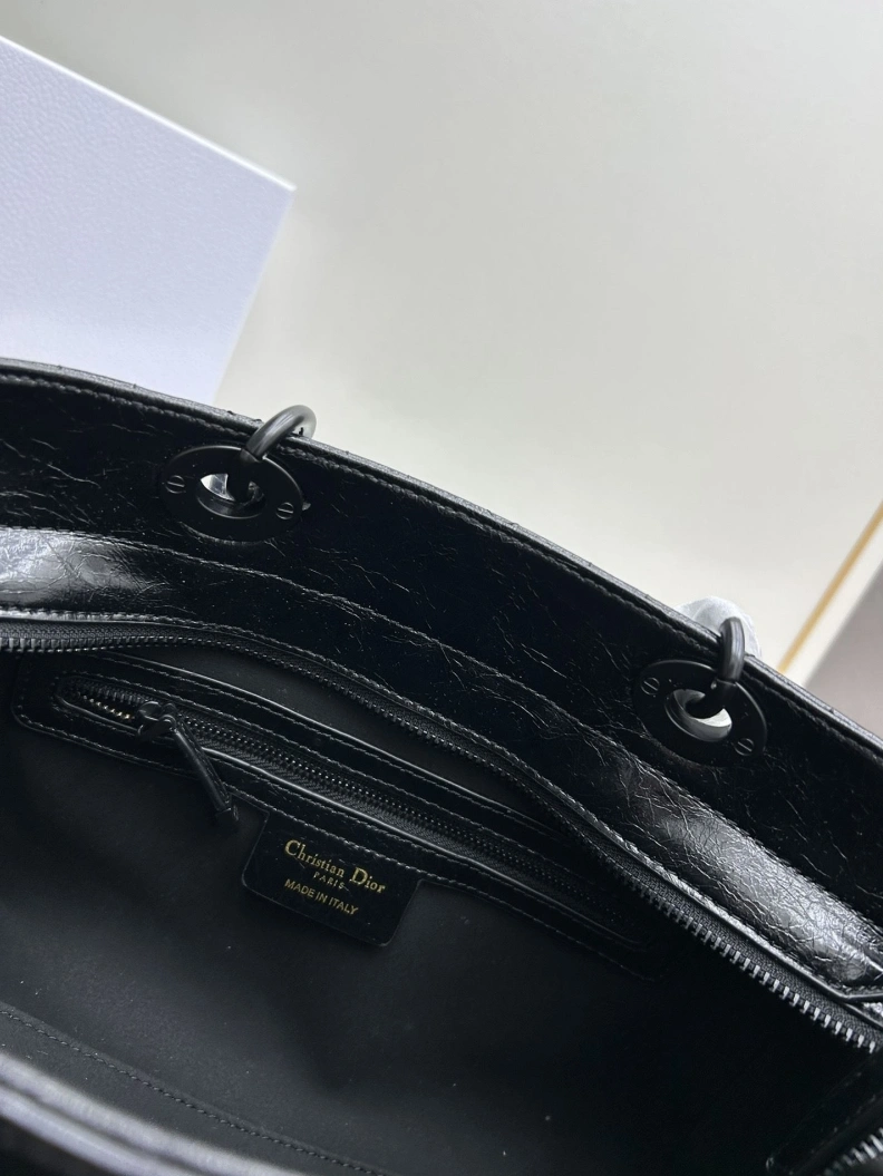 Versatile Dxxr Travel Bags 61462