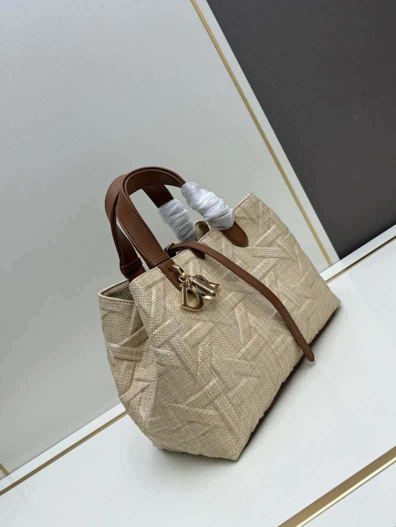 Durable Dxxr Travel Bags 61420