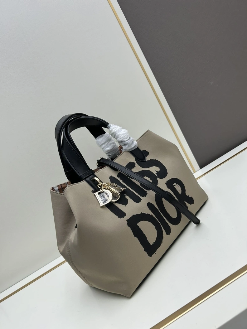 Minimalist Dxxr Travel Bags 61372