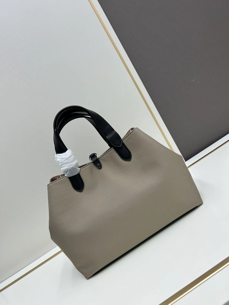Minimalist Dxxr Travel Bags 61372