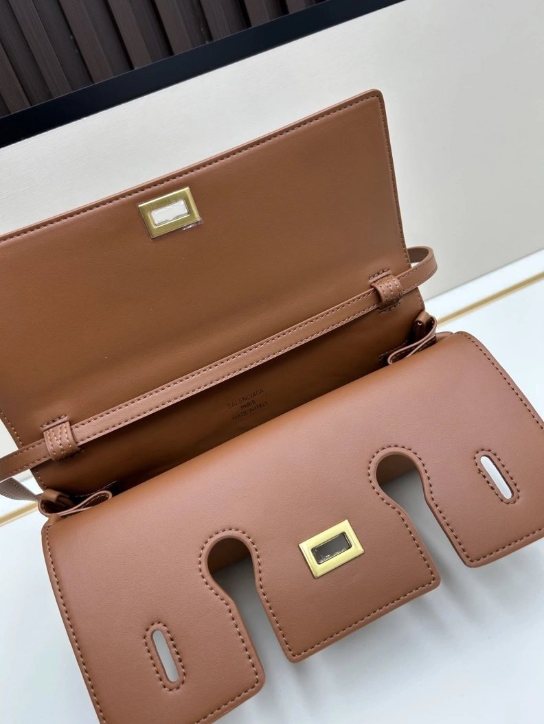 Fashionable Bxlxnciaga Top Handle Bags 78620
