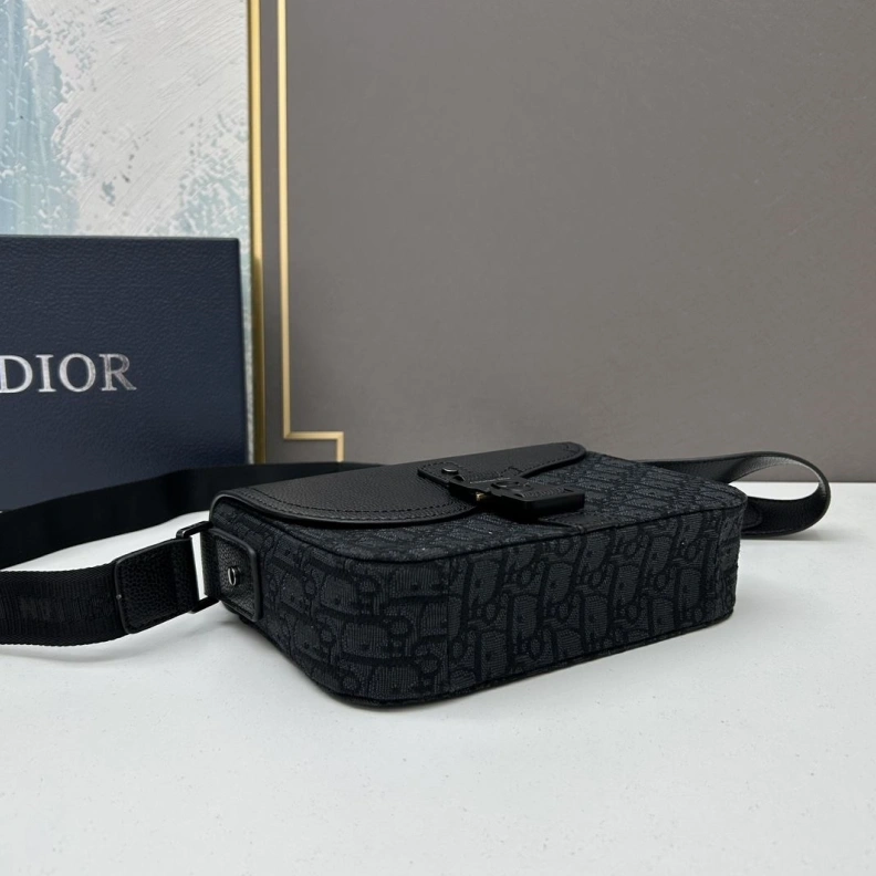 Versatile Dxxr Satchel bags 61644