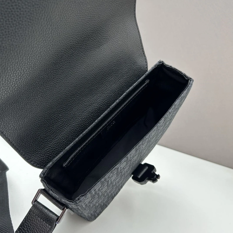 Versatile Dxxr Satchel bags 61644
