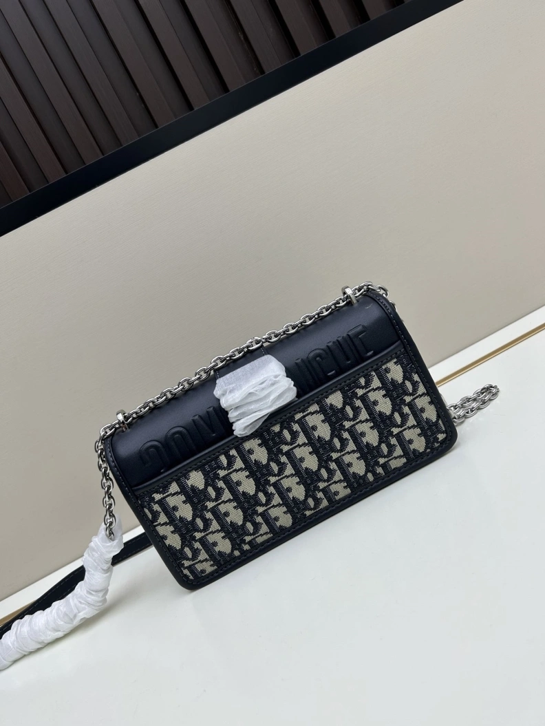 WellDesigned Dxxr Satchel bags 61621