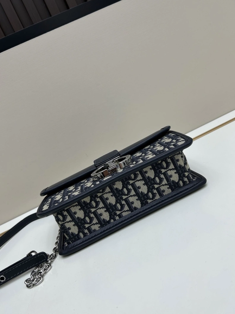 WellDesigned Dxxr Satchel bags 61621