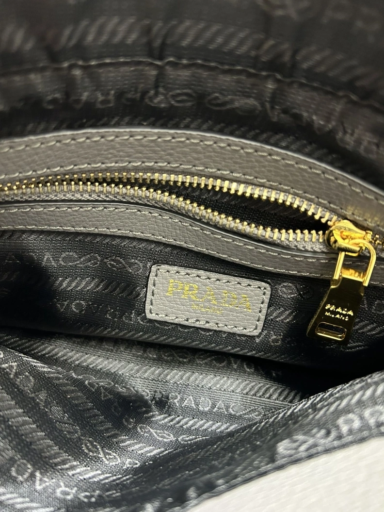 HighQuality Prxdx Top Handle Bags 58080
