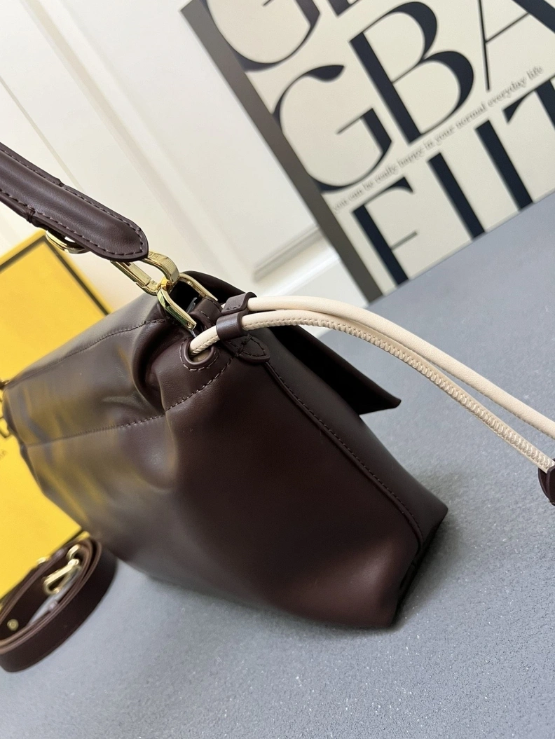 WellDesigned Fxndx Top Handle Bags 69944