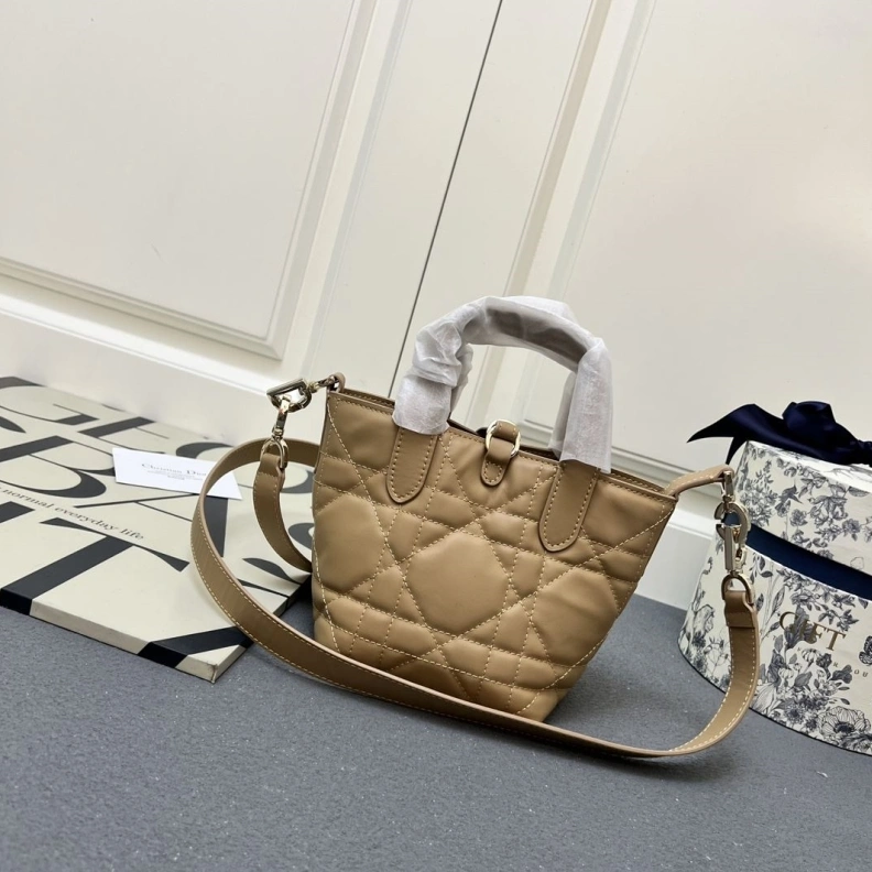 Soft Dxxr Shopping Bags 61551