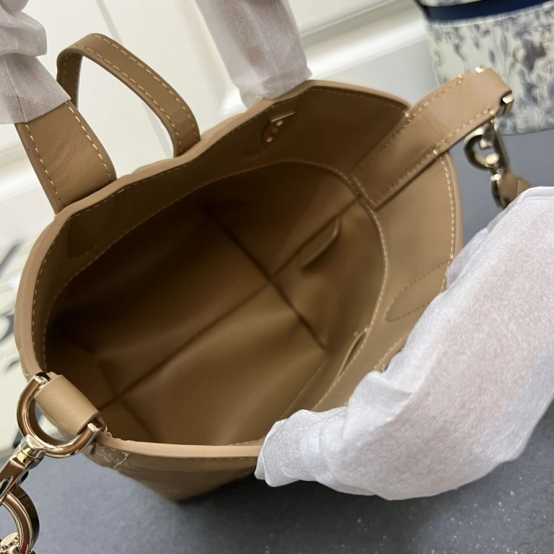 Soft Dxxr Shopping Bags 61551