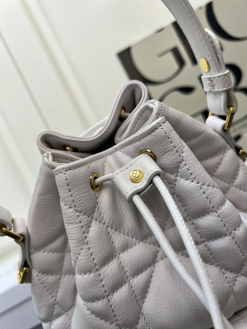 Bright Dxxr Bucket Bags 61784