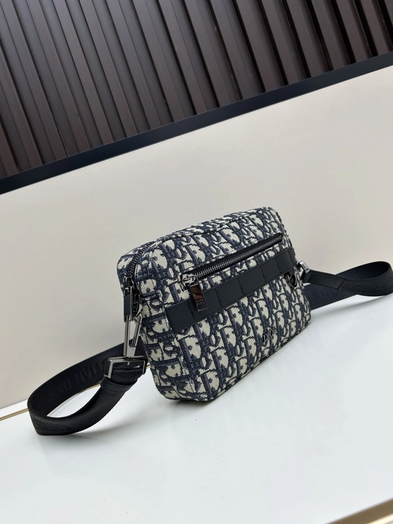 Durable Dxxr Satchel bags 61625