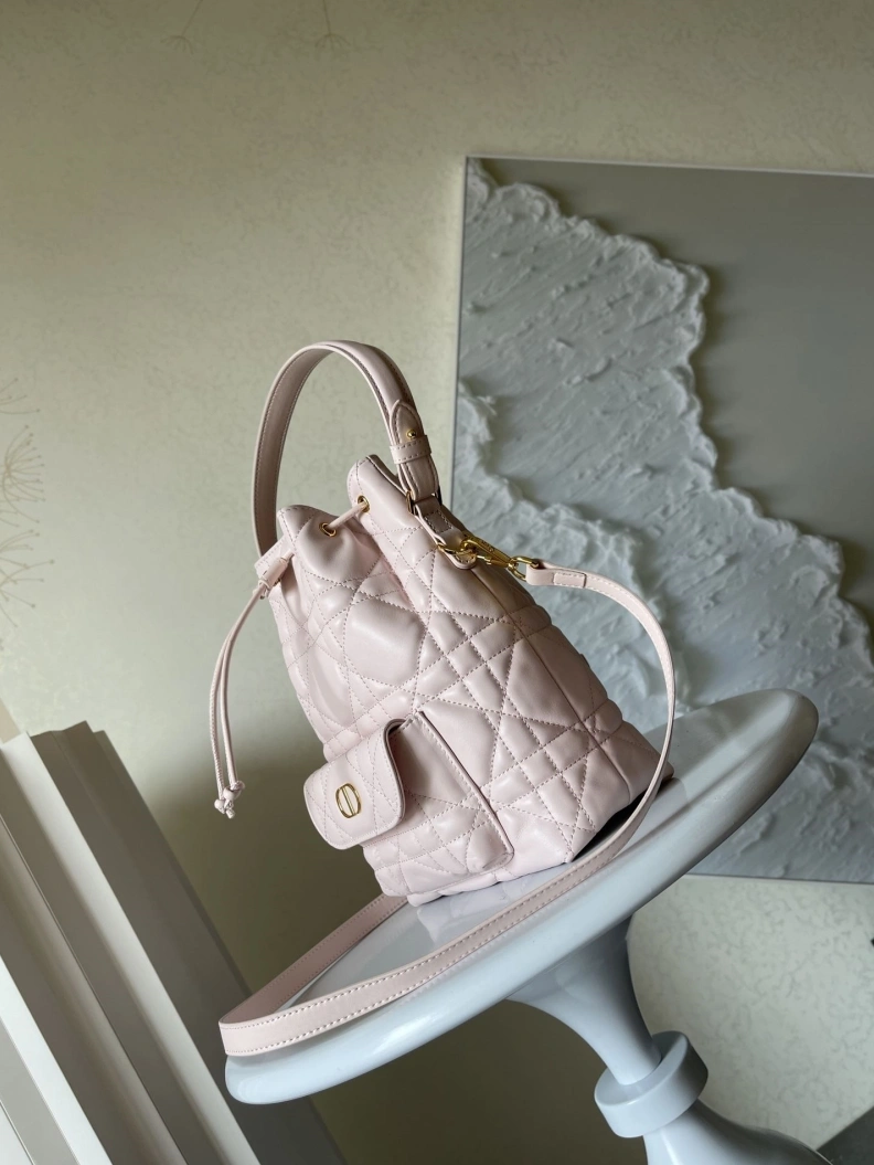 Comfortable Dxxr Bucket Bags 61791