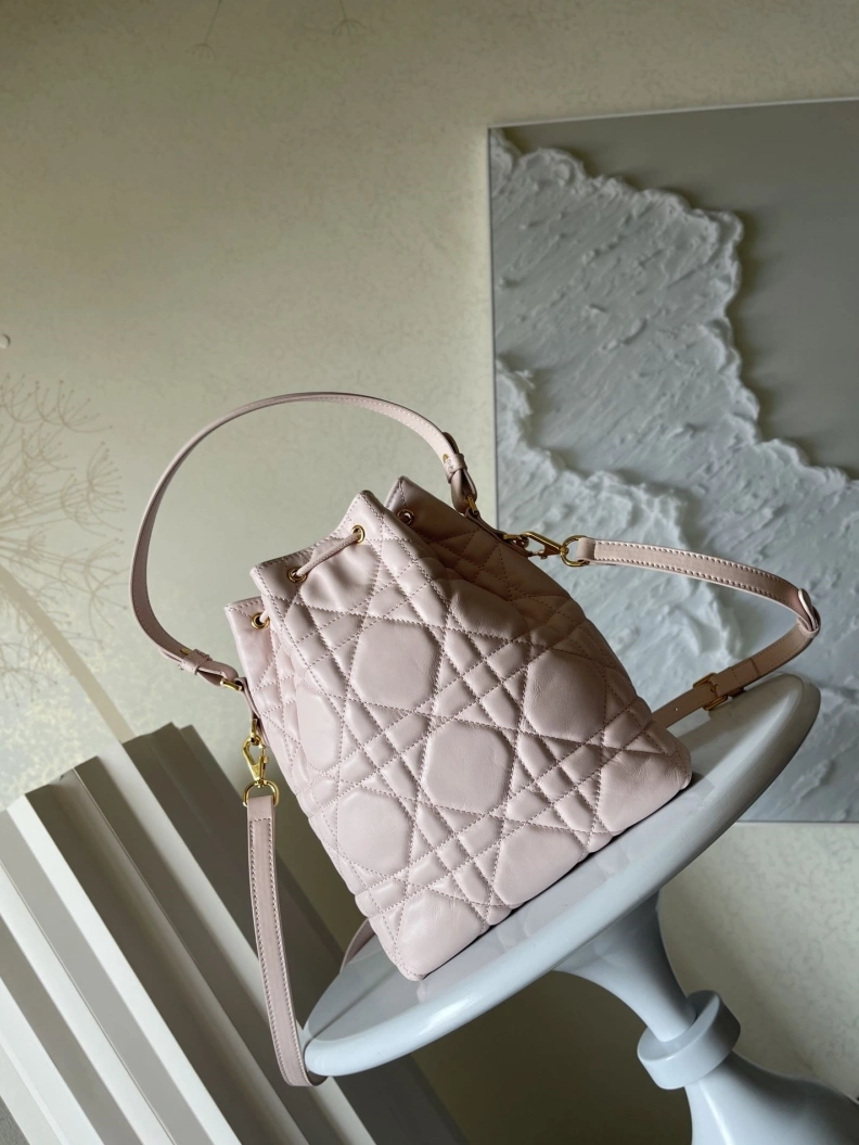 Comfortable Dxxr Bucket Bags 61791