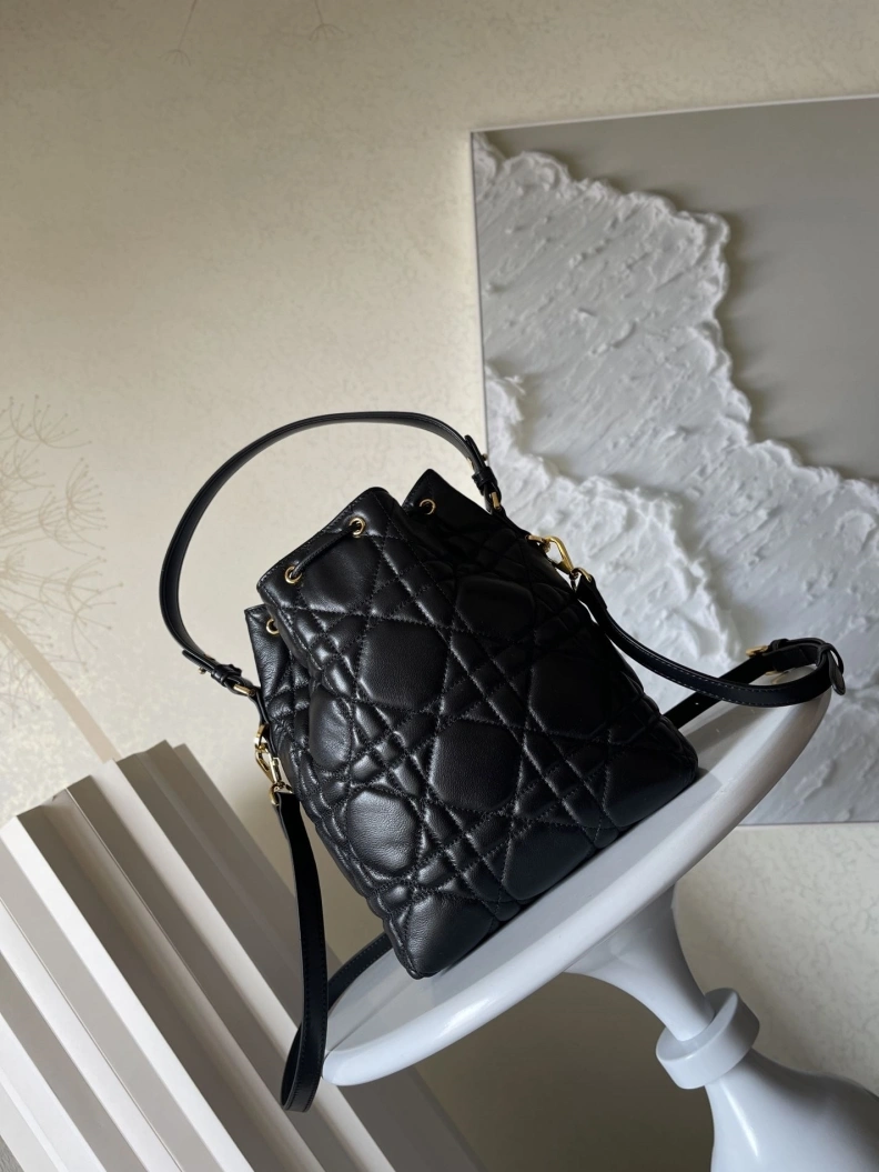 Comfortable Dxxr Bucket Bags 61783