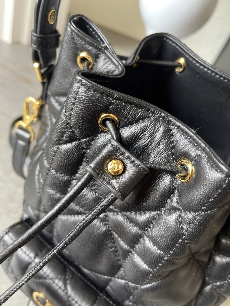 Comfortable Dxxr Bucket Bags 61783