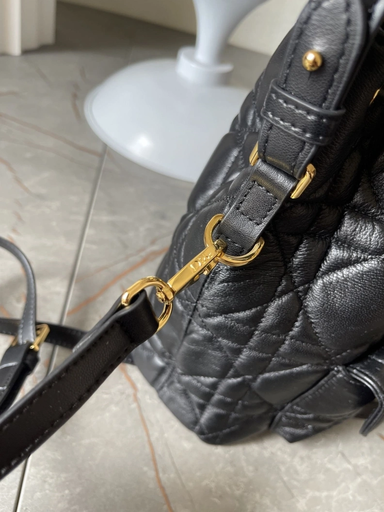 Comfortable Dxxr Bucket Bags 61783