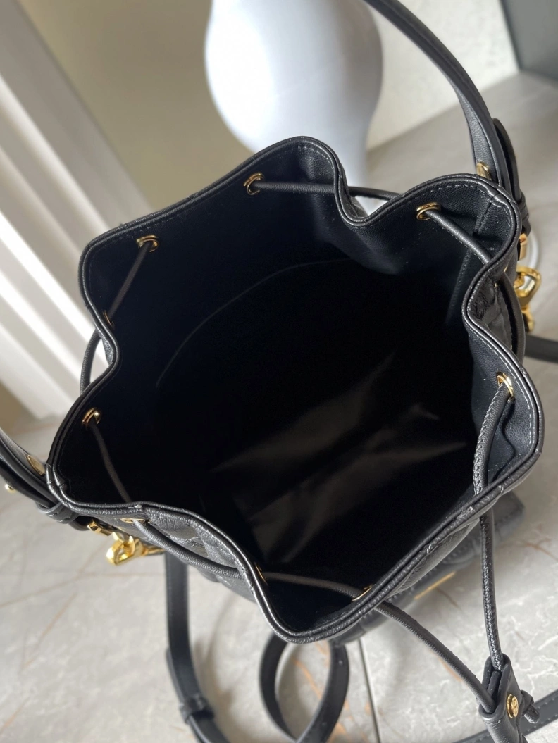 Comfortable Dxxr Bucket Bags 61783
