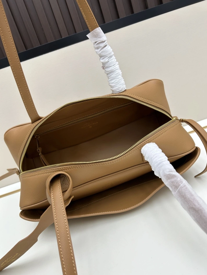 Resilient Bxlxnciaga Top Handle Bags 78594