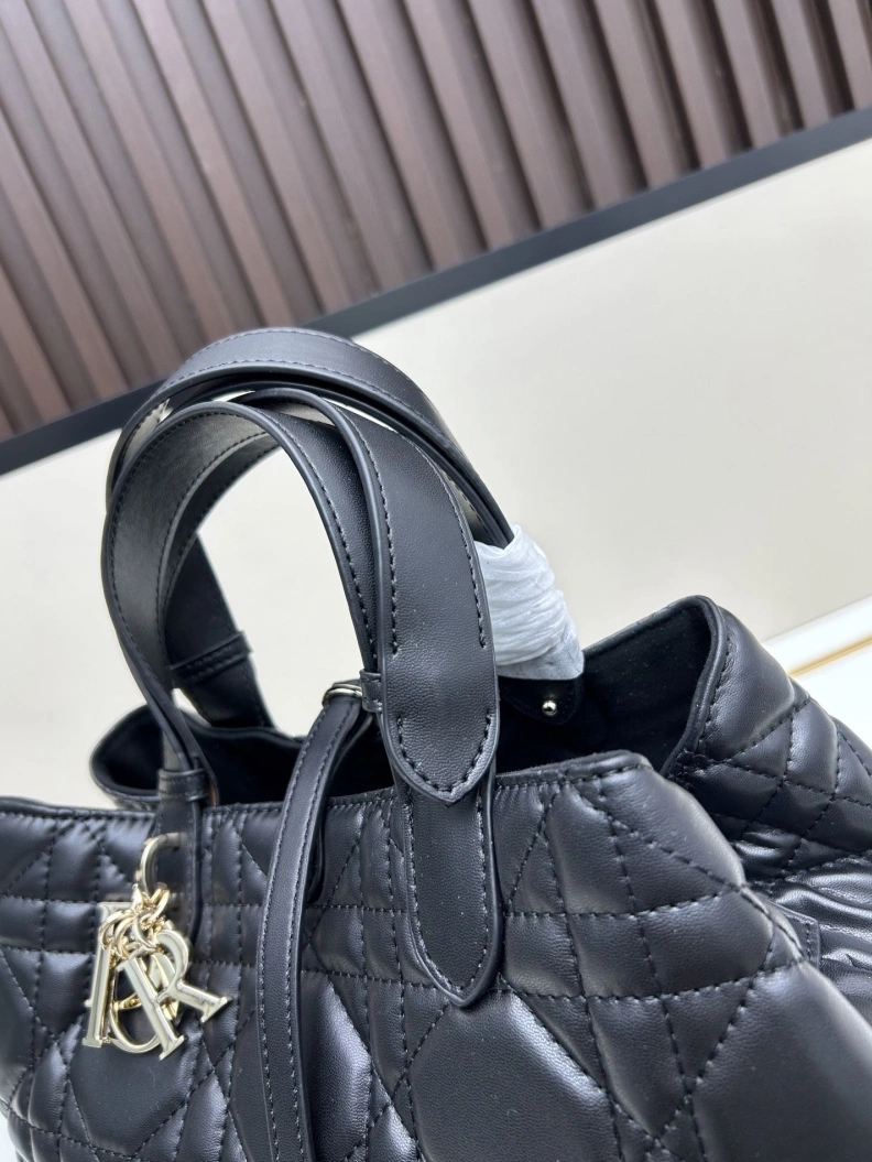 Stylish Dxxr Travel Bags 61419