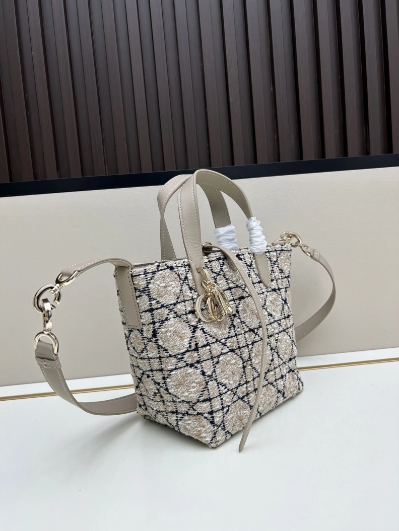 Trendsetting Dxxr Shopping Bags 61543