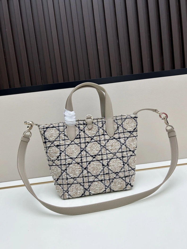 Trendsetting Dxxr Shopping Bags 61543