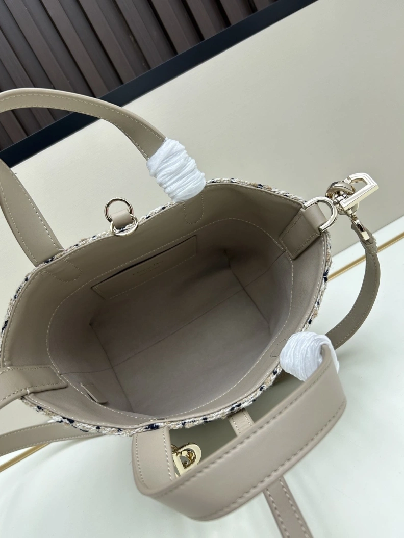 Trendsetting Dxxr Shopping Bags 61543
