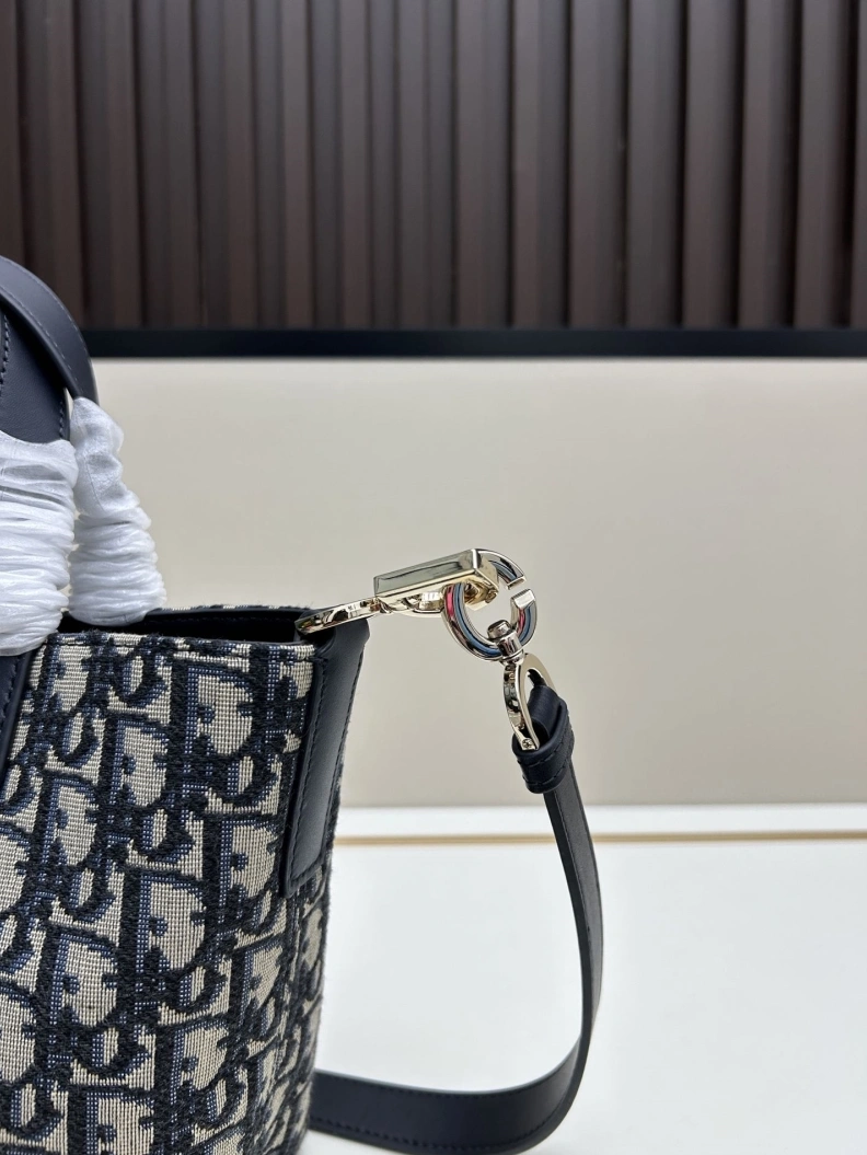 Reliable Dxxr Shopping Bags 61538