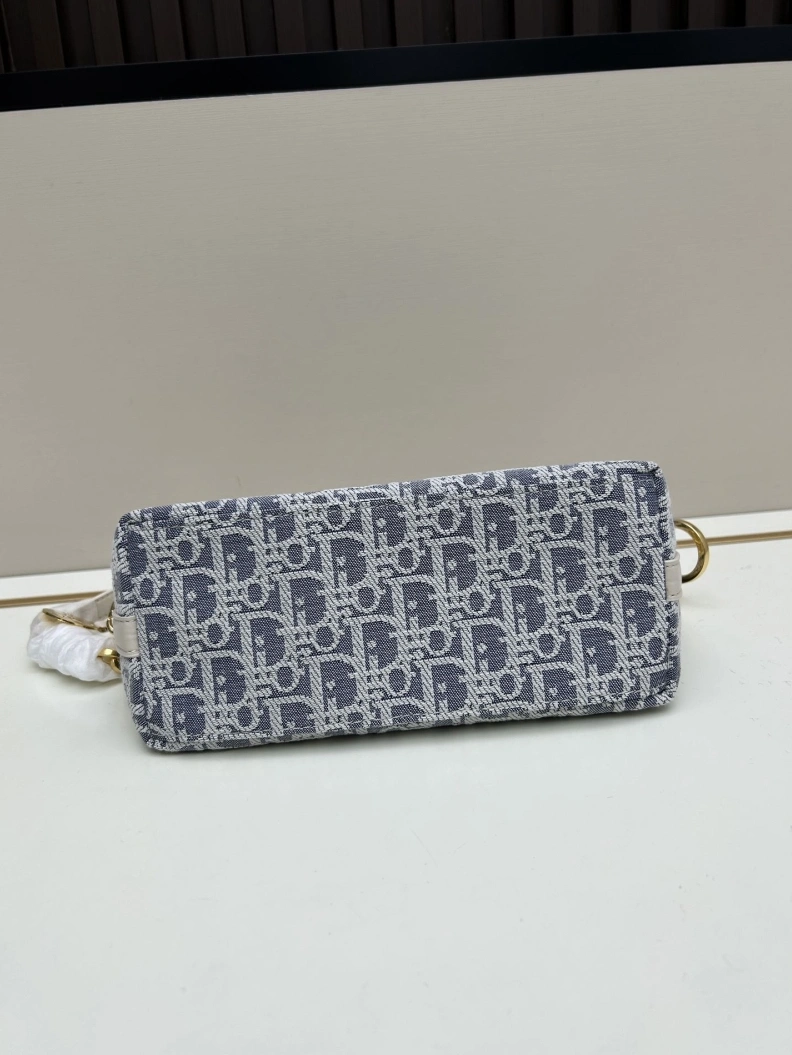 Comfortable Dxxr Top Handle Bags 61507