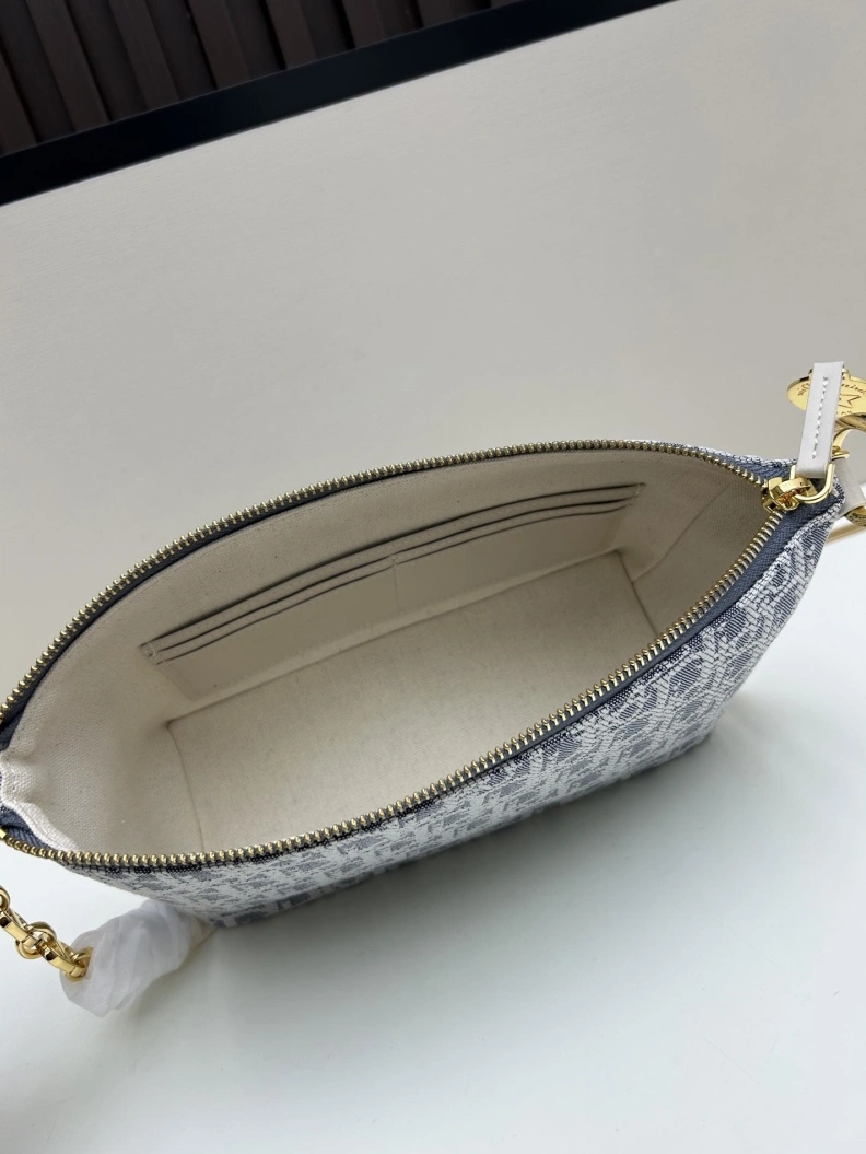 Comfortable Dxxr Top Handle Bags 61507