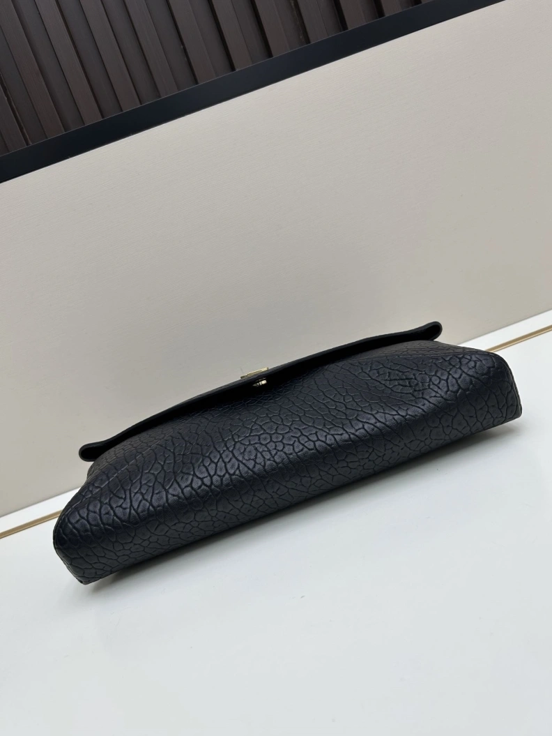 Compact YSX Clutch Bags 66336
