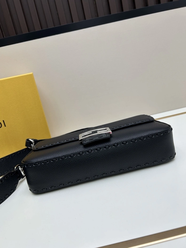 Sleek Fxndx Baguette Bags 69967