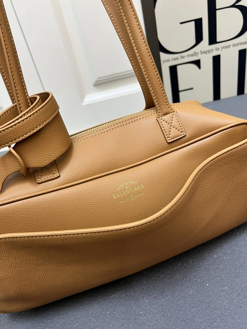ModernLook Bxlxnciaga Top Handle Bags 78591