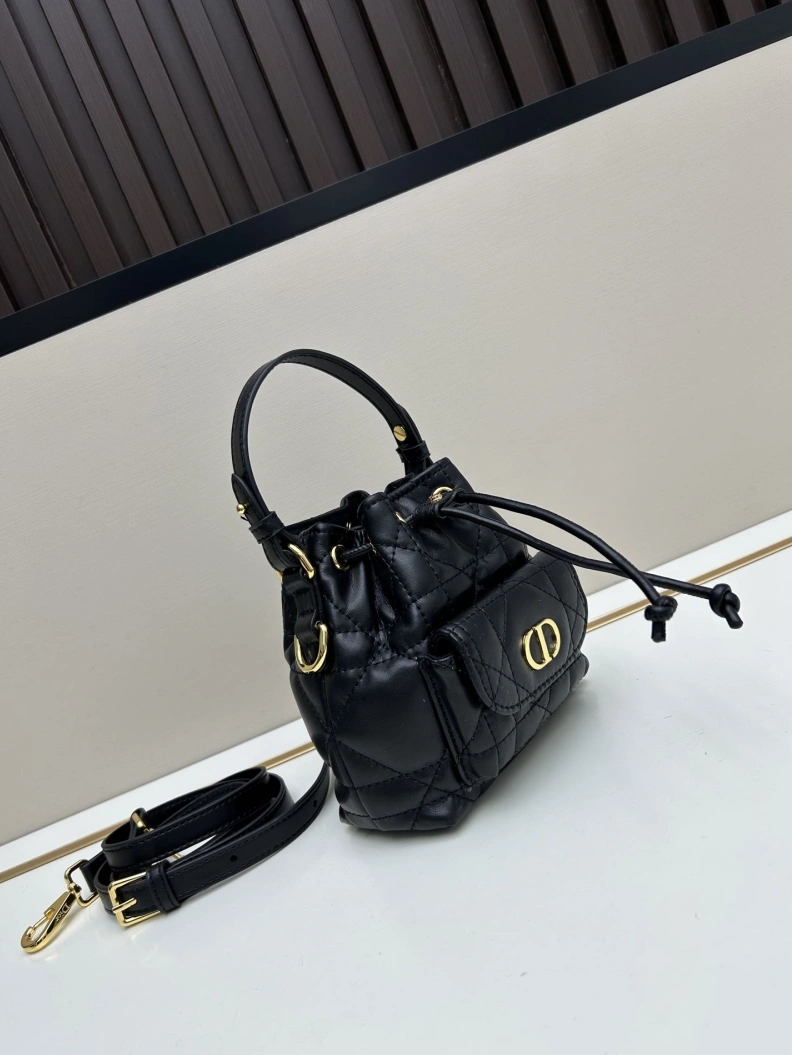 Reliable Dxxr Bucket Bags 61781