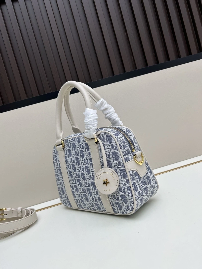Unique Dxxr Top Handle Bags 61450