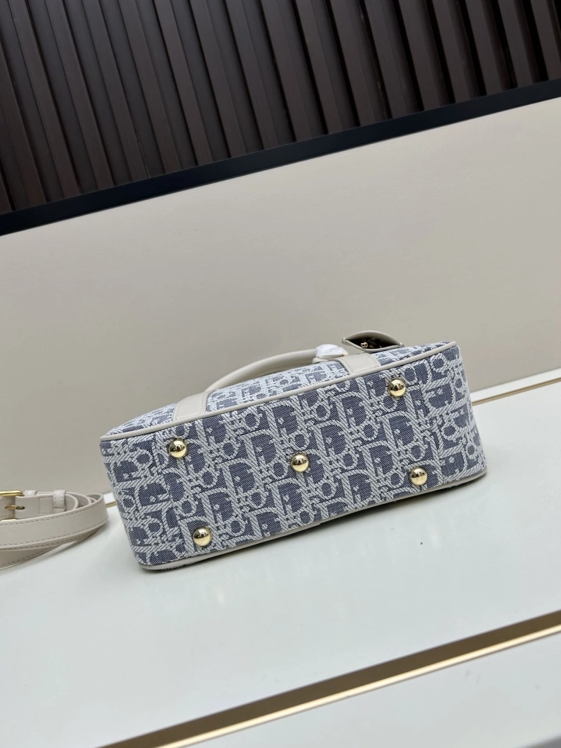 Unique Dxxr Top Handle Bags 61450