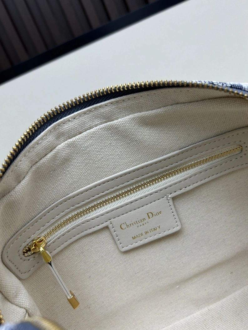 Unique Dxxr Top Handle Bags 61450