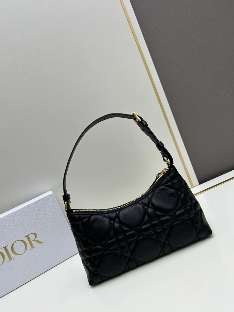 Dxxr Top Handle Bags Timeless 61453