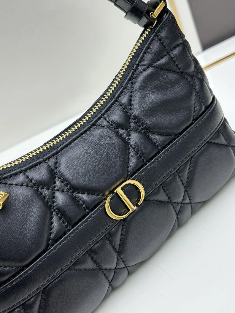 Dxxr Top Handle Bags Timeless 61453