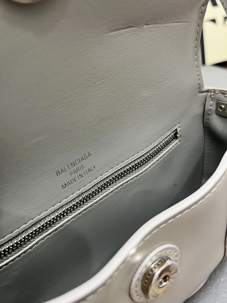 Bold Bxlxnciaga Top Handle Bags 78585