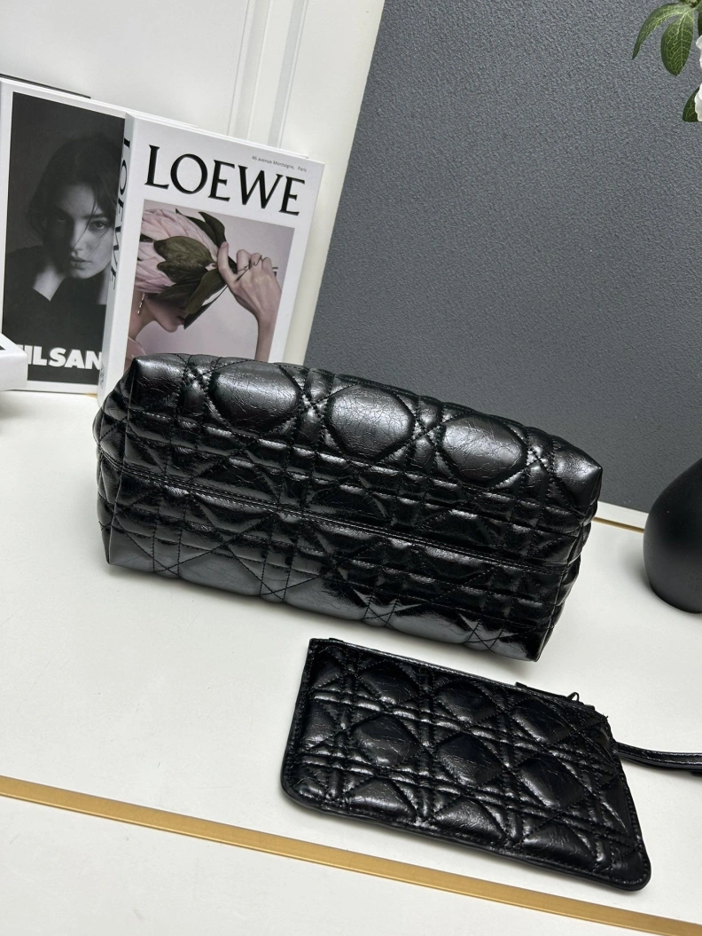 Sophisticated Dxxr Travel Bags 61443