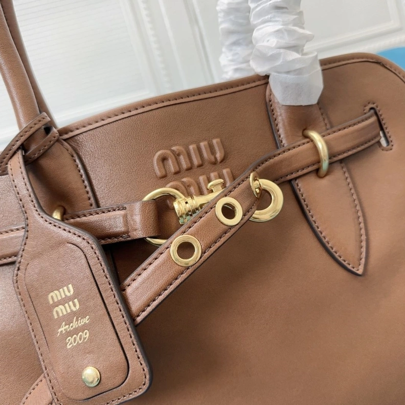 Resilient MIX MIX Top Handle Bags 81601
