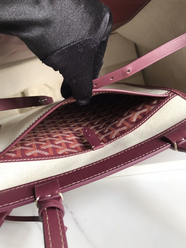 SportInspired Gxyxrd Top Handle Bags 81973